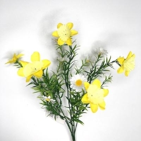 Narcissus And White Daisy Bush 35cm