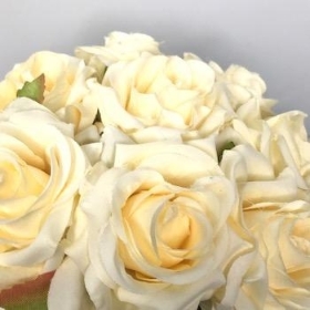 Cream Rose Bundle 23cm